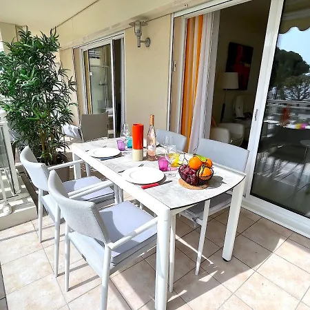 Royal Palm Apartment