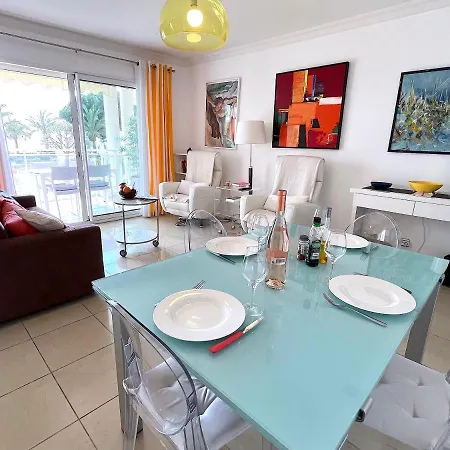 Royal Palm Apartment *
