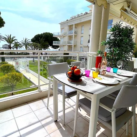 Royal Palm Apartment *